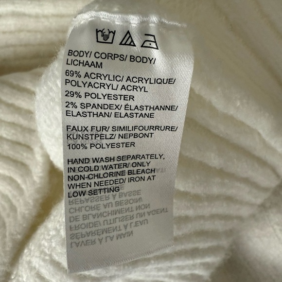 Saks 5th Avenue Faux Fur Sweater. Size XS. Mint Condition - Picture 2 of 6